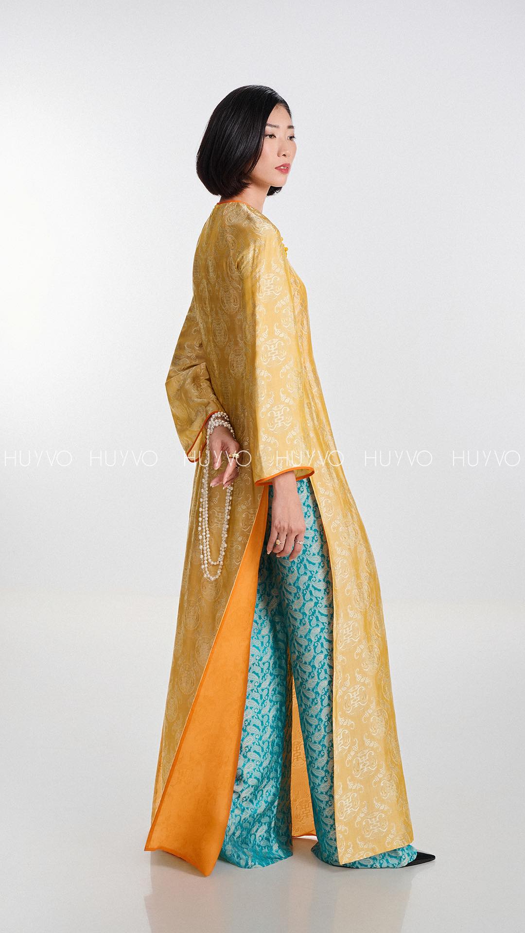 The Chrysanthemum Yellow –  Tradition