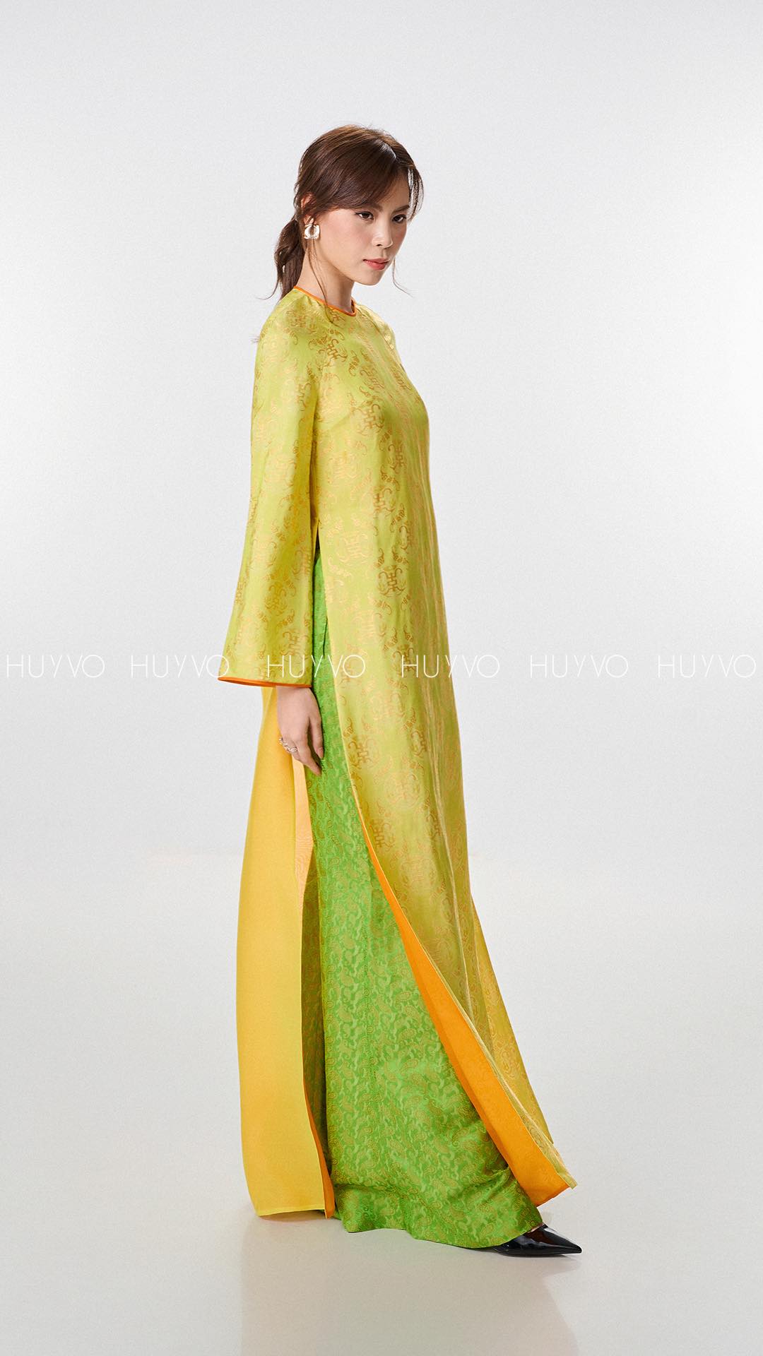 The Illuminating Yellow – Tradition