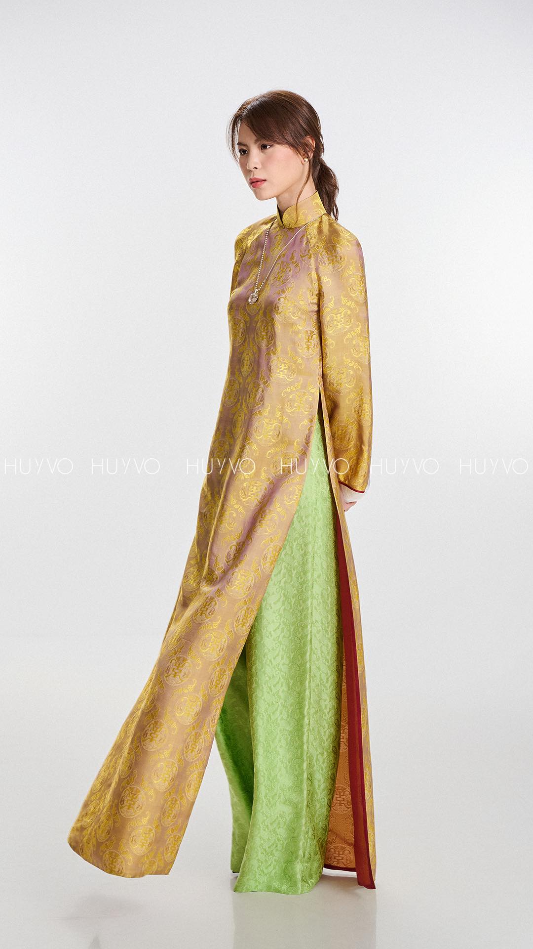 Ánh Vàng Vương Triều – Tradition