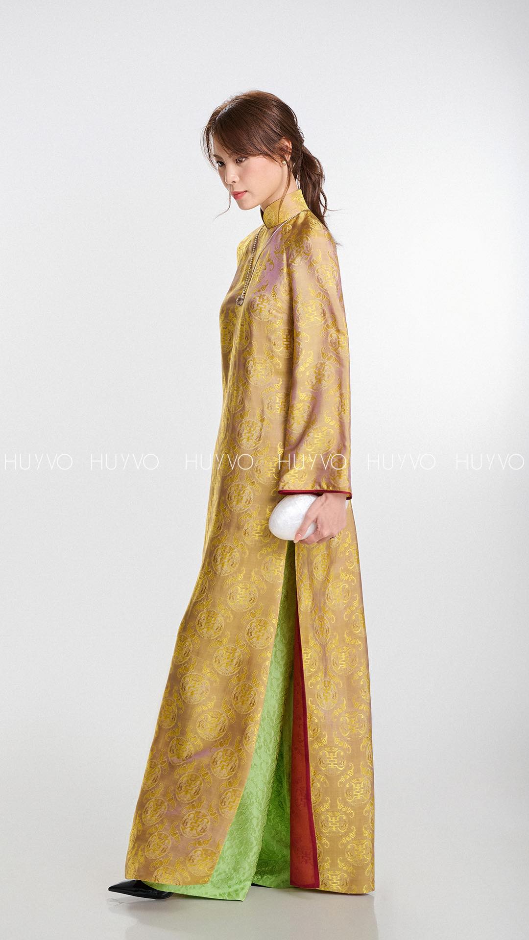 Ánh Vàng Vương Triều – Tradition