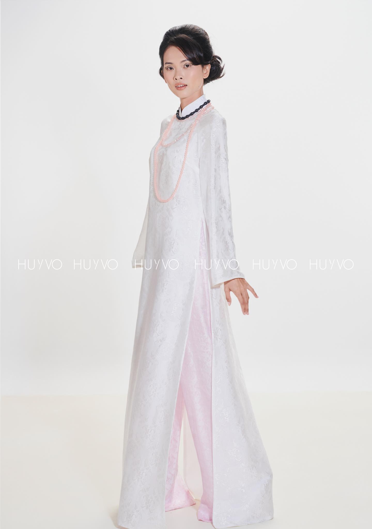 The White – Tradition