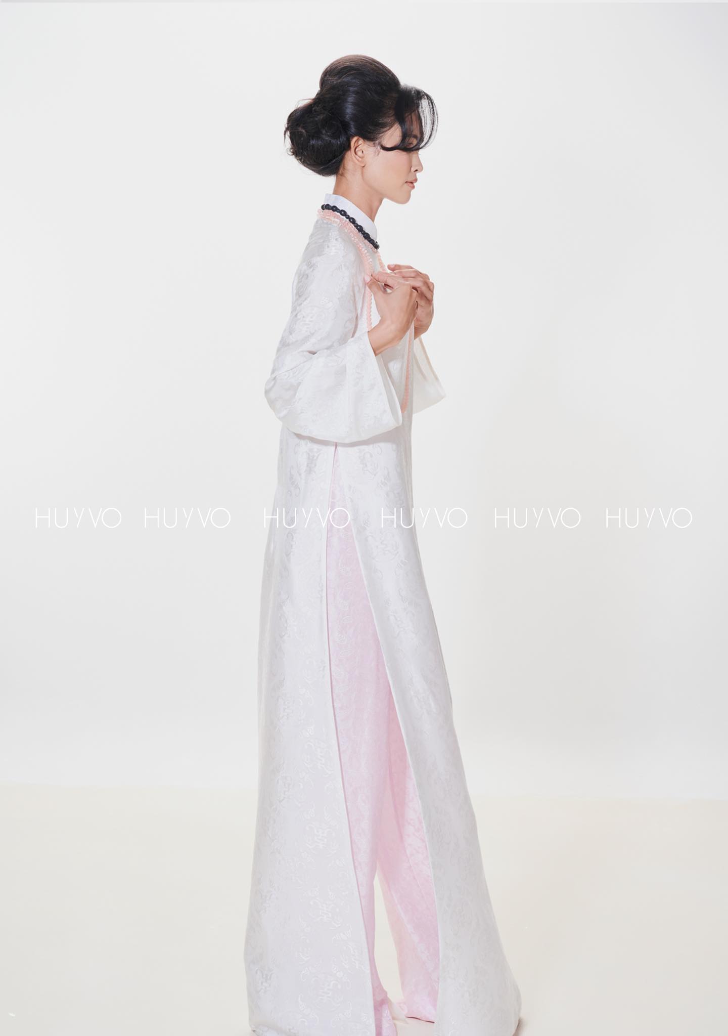 The White – Tradition